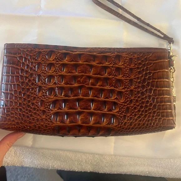 Brahmin Kayla Pecan Melbourne Wristlet Clutch - Picture 4 of 8